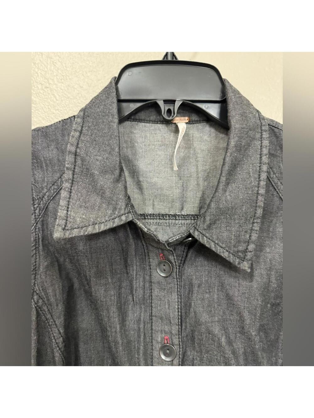 Free People Black Wash Denim Distressed Mini Sleeveless Button Up Dress Medium - Picture 7 of 8